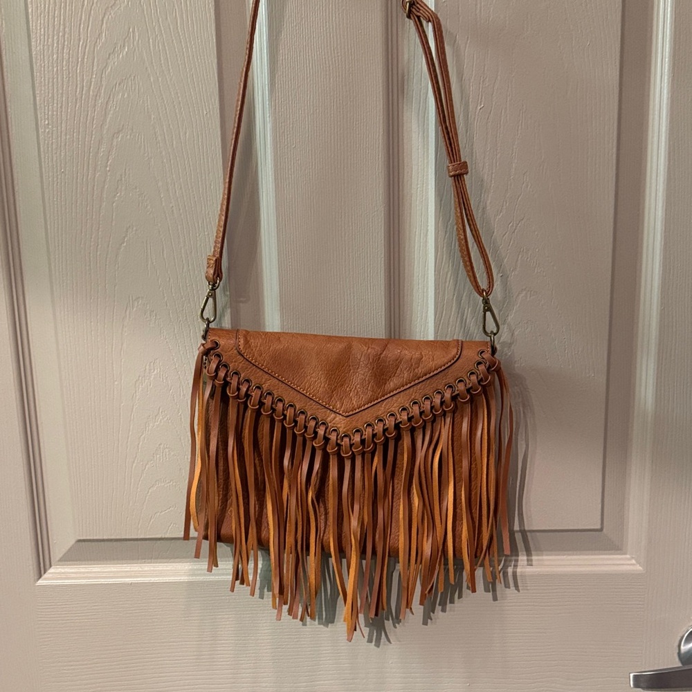 Chic Tan Crossbody Bag with Fringe